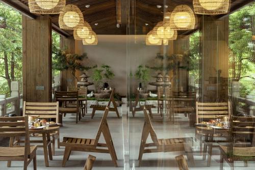 Dujiangyan Hotel | Shishe Spring Designer Homestay