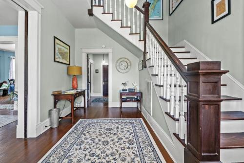 Birdsnest House | Shore Refections - historic charm just minutes from the beach!