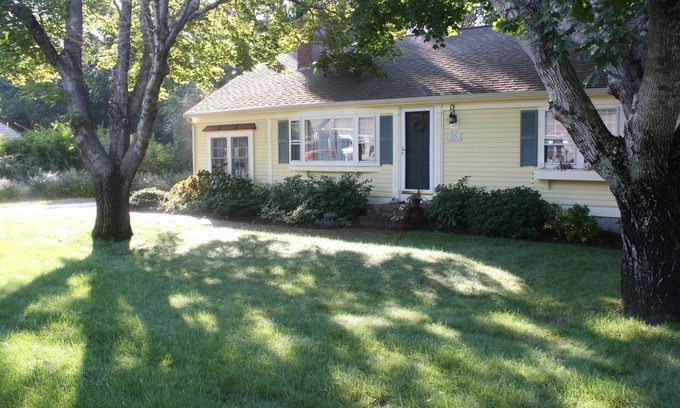 Dennis House | Short drive to Mayflower Beach