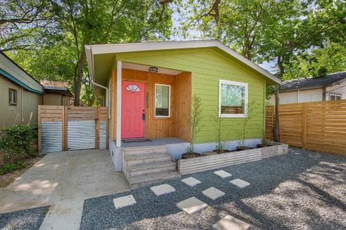 Holly House | Side by Side 2 Houses Dtwn , Pool, Walk to Eateries