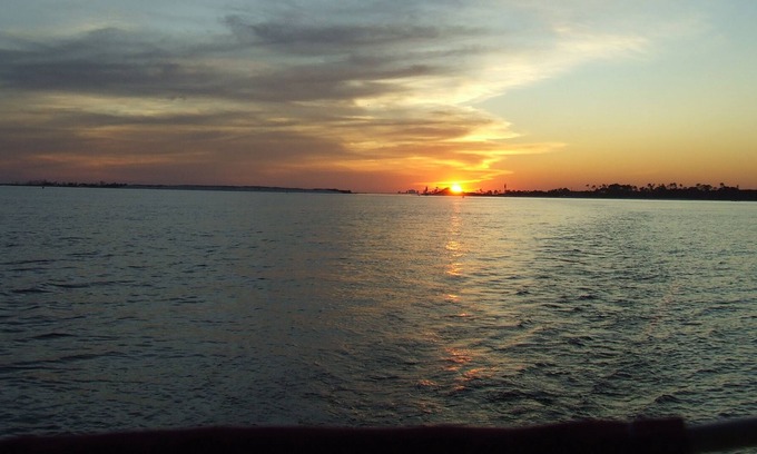 Signal Cove Cottage | SIGNAL COVE COTTAGE Pristine 2 Master Bedrooms Minutes to the Gulf