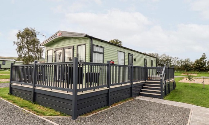 West Heslerton House | Silverdale View