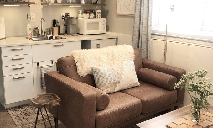 Carbondale Apartment | “Simply Comfy” Guest Suite, Private Entrance - Skiing, Hiking, Fishing, Biking.