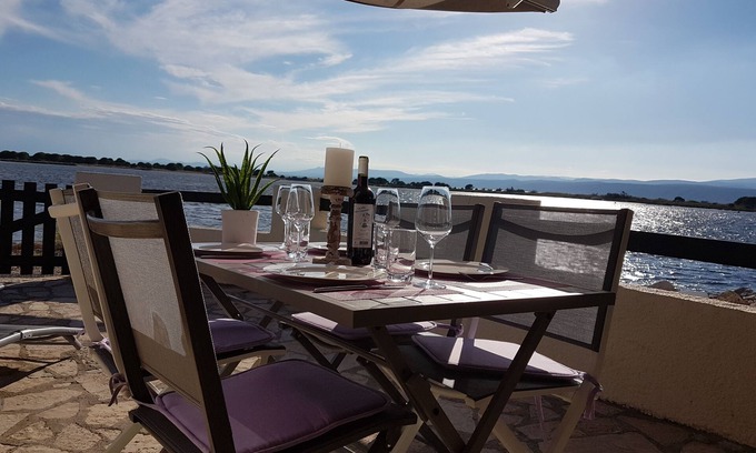 Leucate House | Simply feel good and enjoy