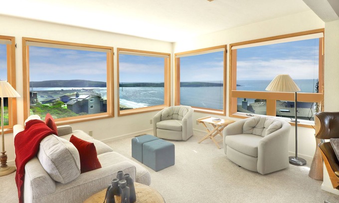 Dillon Beach House | Single level view home of the Pacific Ocean and Tomales Bay