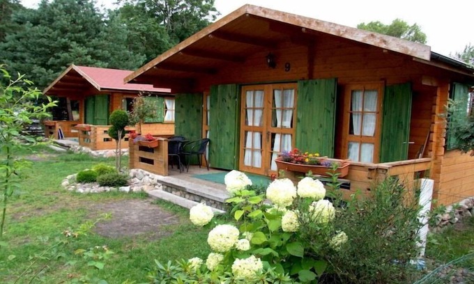 Borne Sulinowo House | Single-storey homes by the lake, Jeleń