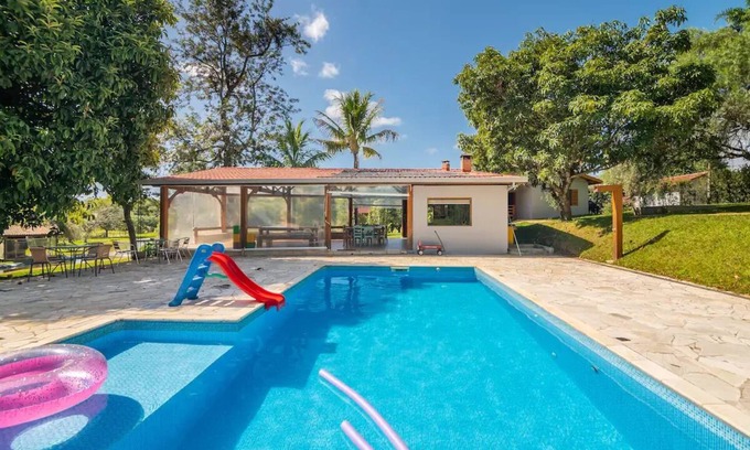 Braganca Paulista House | Sitio Fácil Acesso com Stand up Paddle e Parquinho com Cama Elástica