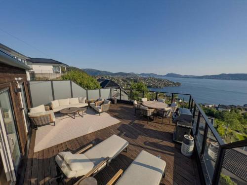 Asane Apartment | Sjøutsikt, jacuzzi og solfylt