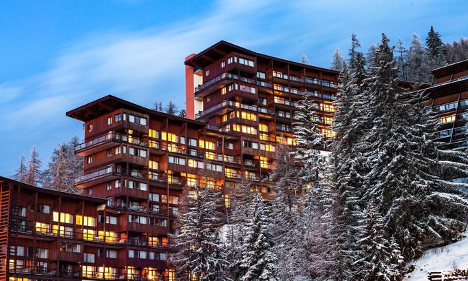 Arc-1600 Condo | ski aux pieds ! Appart duplex avec accès Piscine