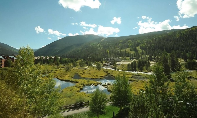 Mountain House Hotel | Ski Fun with Morning Delight! Two Pet-friendly Units, Free Shuttle and Breakfast