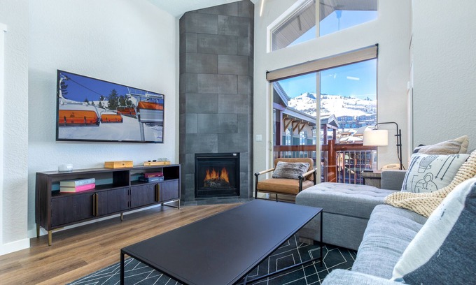 Park City Condo | Ski In/Out 2BD Top floor W/Amazing Views