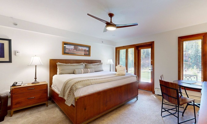 Vail Apartment | Ski-in/out, mountain view studio w/high-speed WiFi & shared pool, hot tubs, W/D
