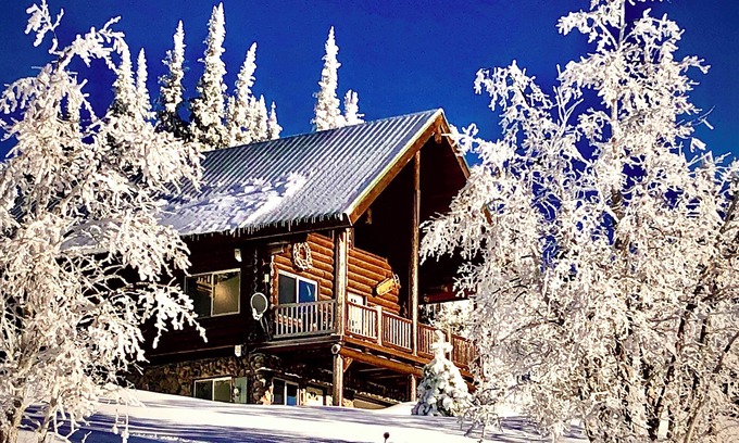 Powder Mountain Cabin | Ski in - Ski out Log Cabin at Powder Mountain
