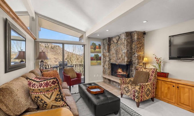 Snowmass Village Condo | Ski-In/Ski-Out Snowmass Retreat! Steps to Lifts & Base Village, Fireplace, Hot Tub, Balcony View!
