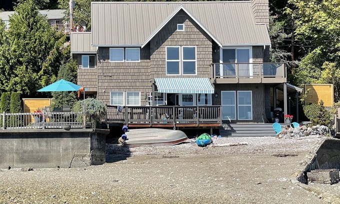 Burley House | "Sky's Landing" Beach House ☀️ Hood Canal