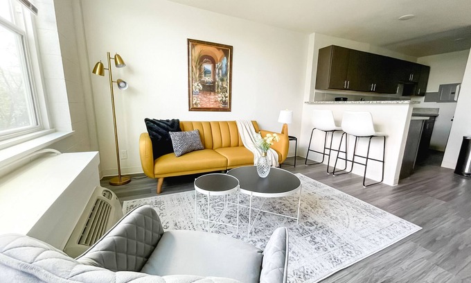 Corryville Apartment | Sleepover: Luxurious 1BD/1BA + Gym - Cincinnati