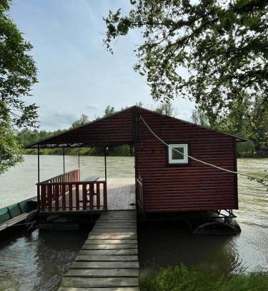 Pancevo Apartment | Small Cabin on river Jabukov cvet