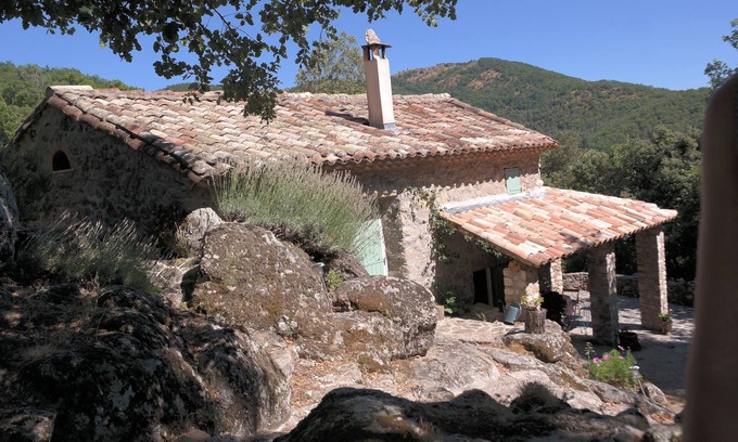 Saint-Roman-de-Codieres Cottage | small, cozy eco-house for environmentally conscious nature-lover