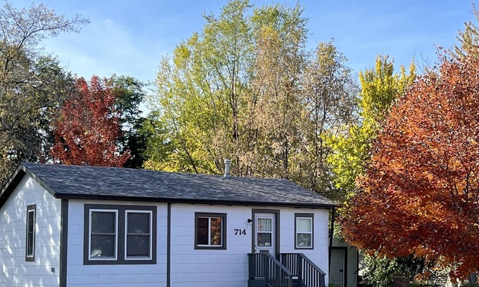 Alexandria House | Small Home in the City of Alexandria!