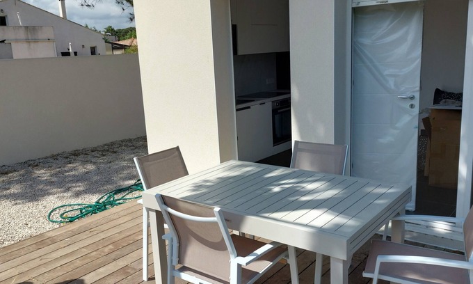 Le Grau-dʼAgde House | Small new house, 150m from the beach on a 330m2 plot. Quiet. 2 stars.