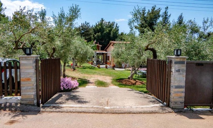 Nikita House | Small Paradise