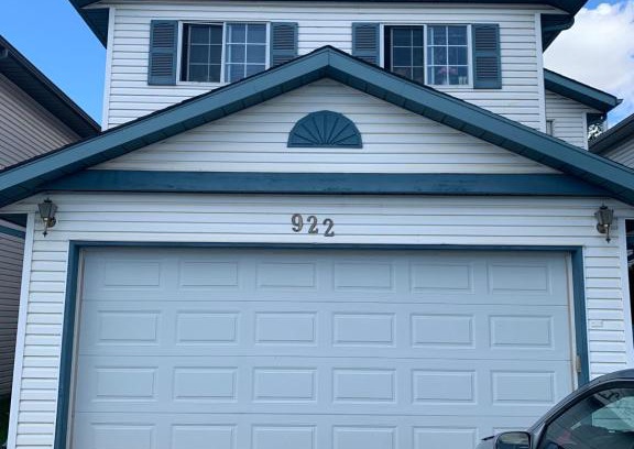 Southeast Calgary House | Small Private Basement Suite with own bathroom and share Laundry