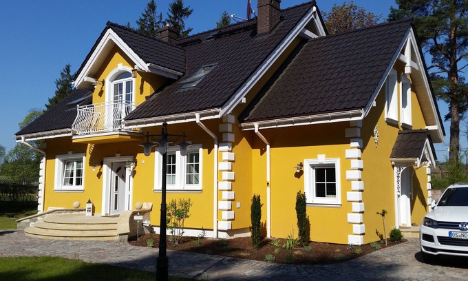 Swieta Lipka Apartment | Small yellow villa in Masuria (apartment OST in the attic)