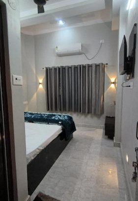 Varanasi Nagar Nigam House | SMB Paying Guest House
