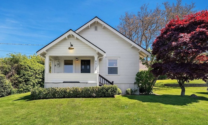 Everett House | Snohomish Fobes Farmhouse built:1918