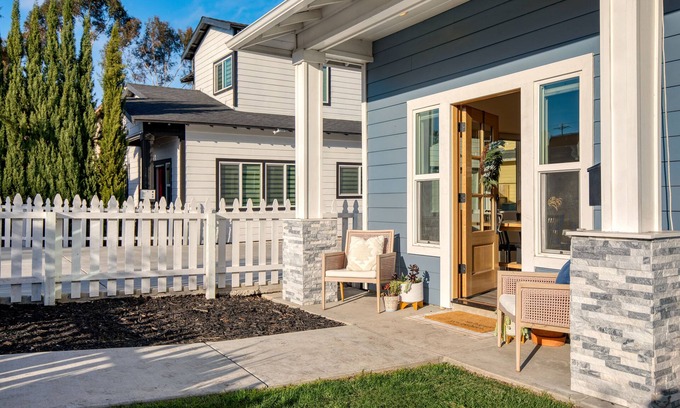 City Heights House | SoCal Cottage by AvantStay | Near Gaslamp + Firepit