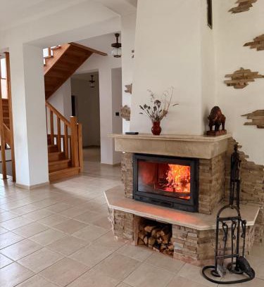 Skhidnytsya House | Solar