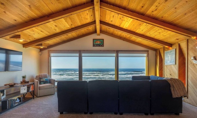 Seal Rock House | Solitude