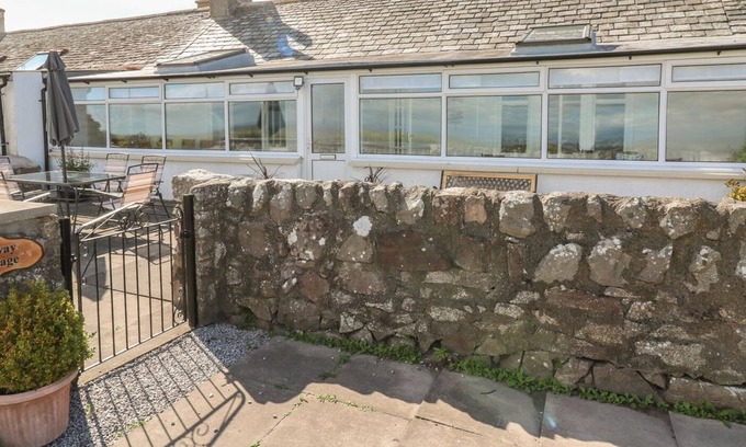Southerness Cottage | SOLWAY COTTAGE, pet friendly, country holiday cottage in Southerness