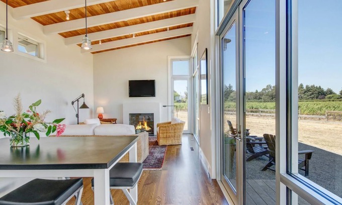 Vineburg House | Sonoma-Napa Wine Country retreat. Surrounded by vineyards, views, & privacy