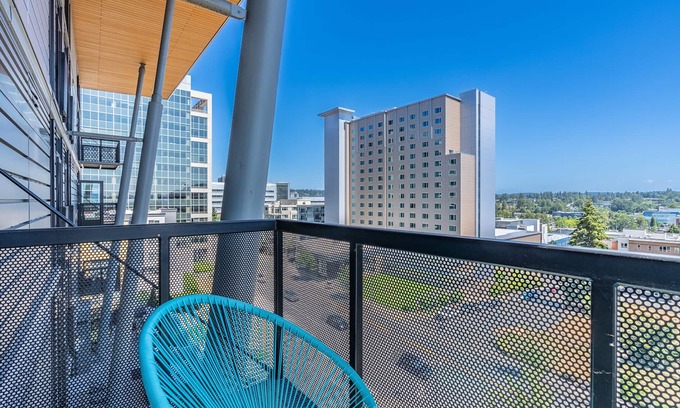 West Bellevue Apartment | Sophari Suites at Bellevue