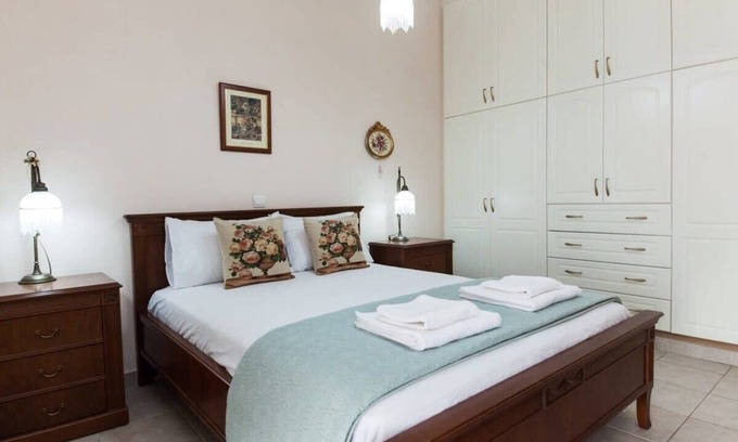 Petroupoli Apartment | Sophisticated 2-Bedroom Retreat in Petroupoli