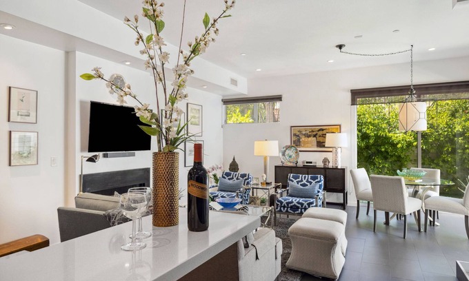 Canyon Corridor Condo | Sophisticated Condo in Canyon Corridor, South Palm Springs