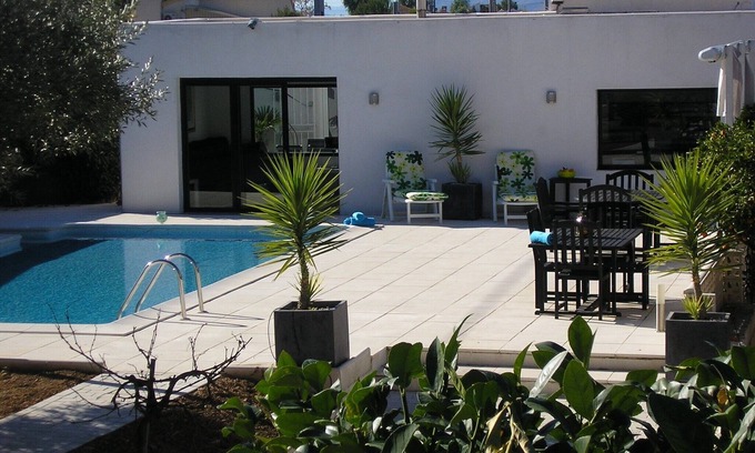 Purias Villa | Sophisticated Country Villa, Private Pool, i, Air Con ,Golf