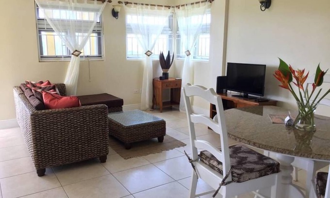 Cap Estate Apartment | South Sea House Luxurious Apt No 2