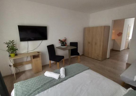Hradec Kralove Apartment | Spí v Kuklenách