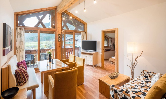 Haldensee Apartment | SPA chalet for 4 - The Bäckergut on Lake Haldensee