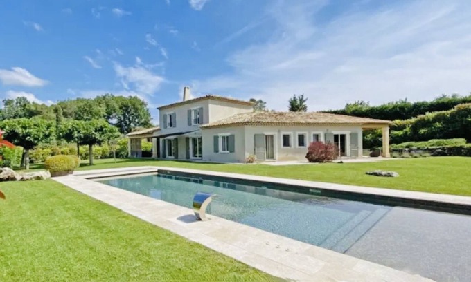 Les Maillans Villa | Spacieuse et luxueuse villa avec piscine