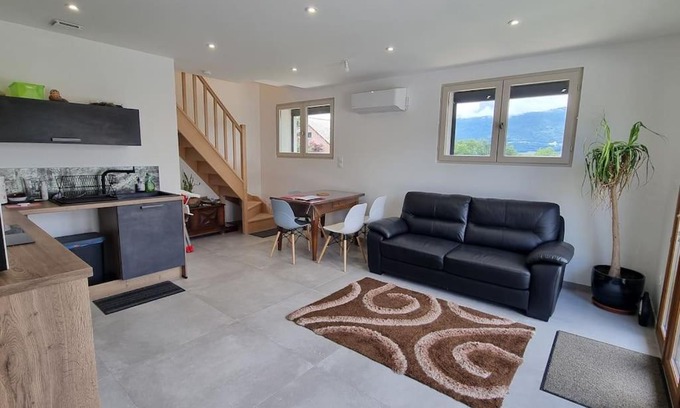 Chambery Apartment | Spacieux T3 neuf au calme proche toutes commodités