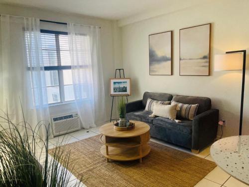 Mid Beach Apartment | Spacious 1 bedroom apartment next to the beach!