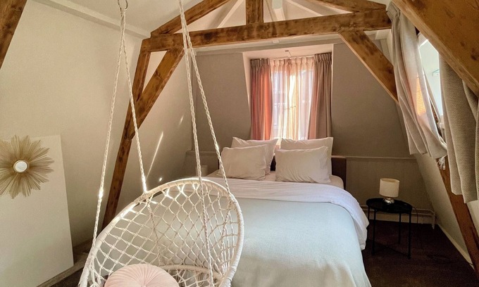 Museum Quarter Apartment | Spacious 120m² Apartment in the Heart of Amsterdam’s City Center