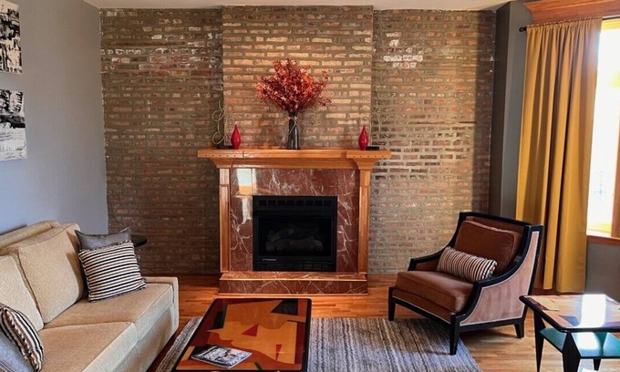 Grand Boulevard Condo | Spacious 2 bedroom 2 bath 10 Minutes to Down Town