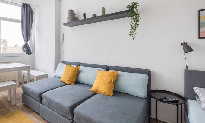 Eidelstedt Apartment | Spacious 2 BR Apartment Hamburg