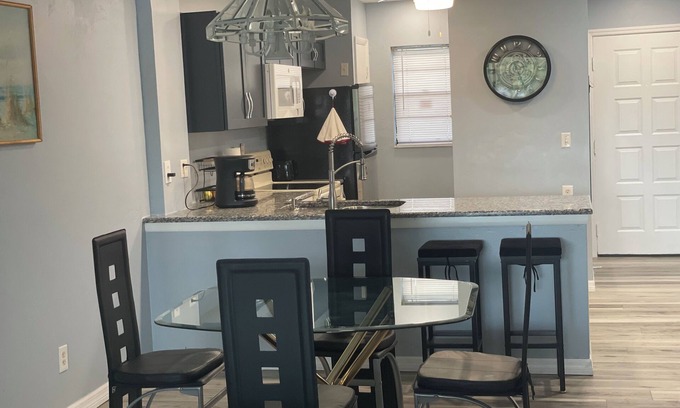 Lochmoor Waterway Estates Condo | Spacious 2BR condo top floor with water views in enjoyable North Fort Myers