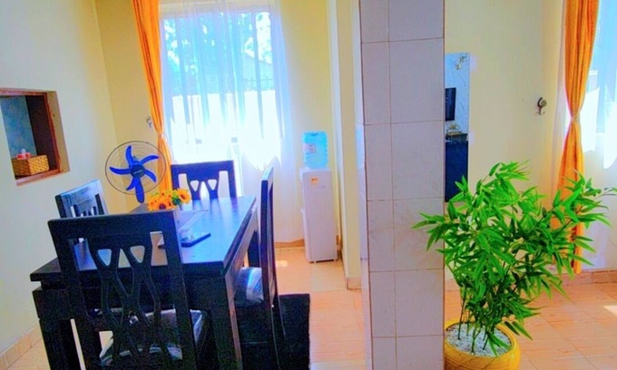 Kisumu Apartment | Spacious 3-bedroom apartment with AC, WiFi in fantastic Kisumu