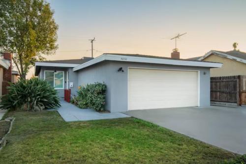 Del Aire House | Spacious 3BR/2BA Near LAX and SoFi Stadium